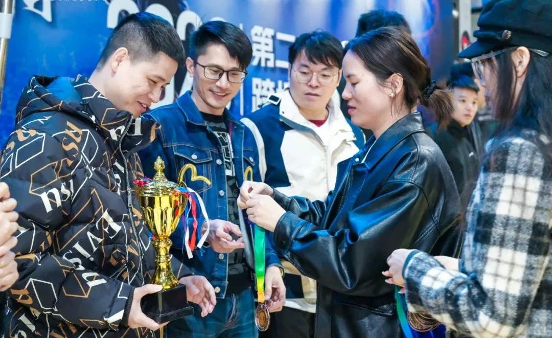 巅峰对决 精彩不断!比肩出海|跨信通科技助力跨境电商篮球联赛!